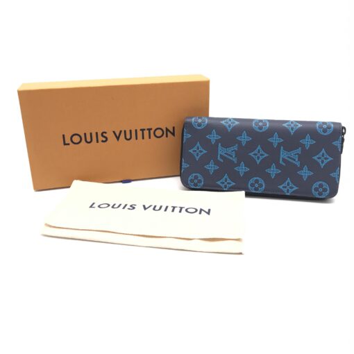 Louis Vuitton - Wallet, Plastic