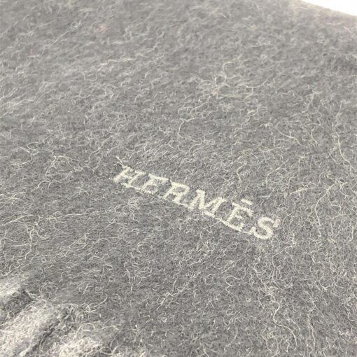 Hermès - Cashmere scarf with fringed edges - Image 10