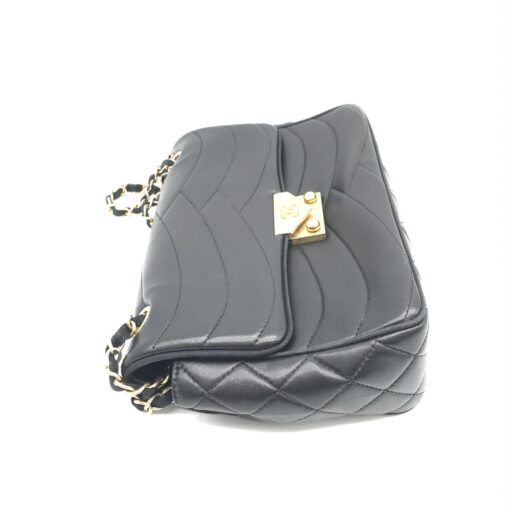 Chanel - Push Lock Wave Stitch - Image 3