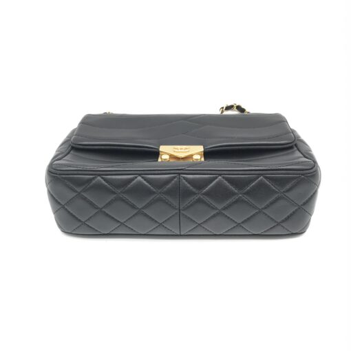 Chanel - Push Lock Wave Stitch - Image 4