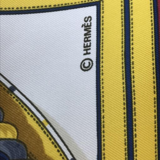 Hermès - Silk Scarf Featuring Royal Motifs - Image 6