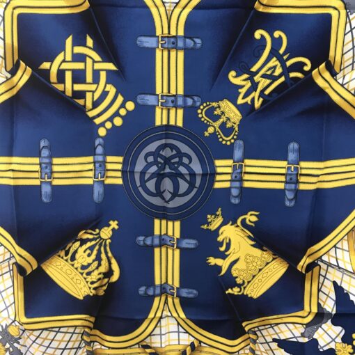 Hermès - Silk Scarf Featuring Royal Motifs - Image 9